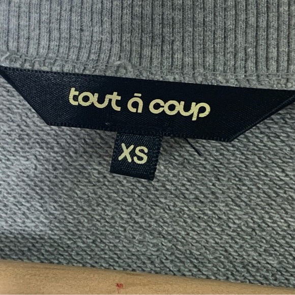 Tout a Coup Animal Tree Graphic Extra Long Sweatshirt - Picture 13 of 13